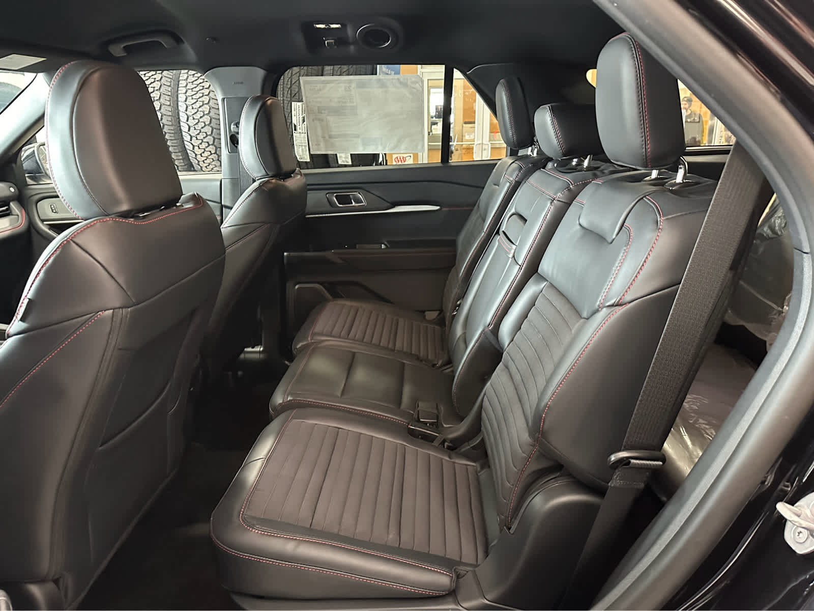 New 2026 Ford Explorer ST-Line w/ ST-Line Street Pack image 31