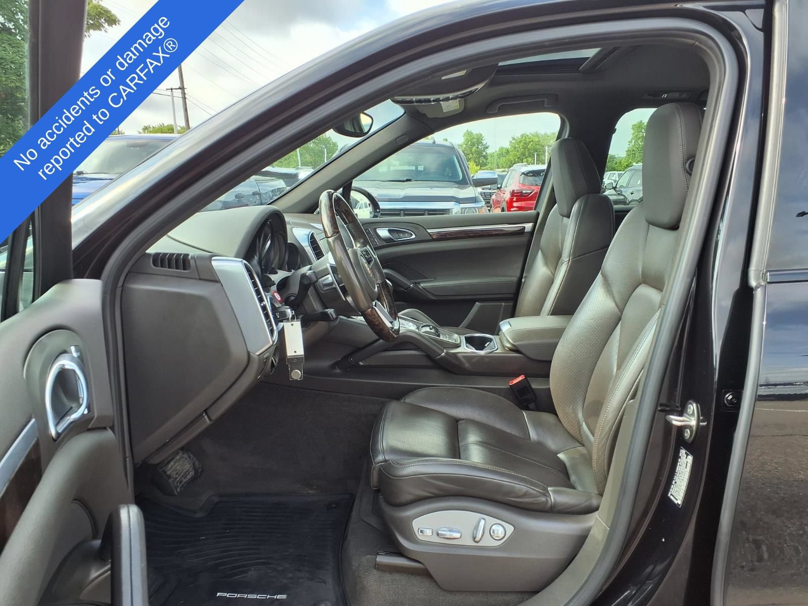 Used 2015 Porsche Cayenne Diesel AWD/4WD image 19