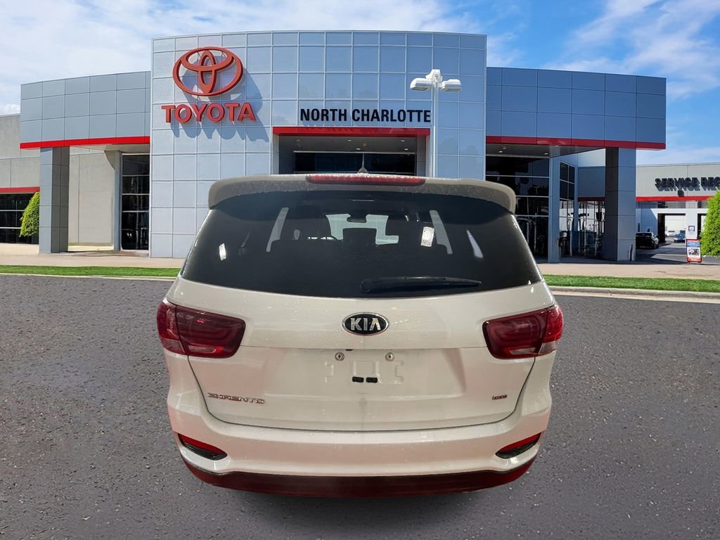 Used 2020 Kia Sorento LX image 7