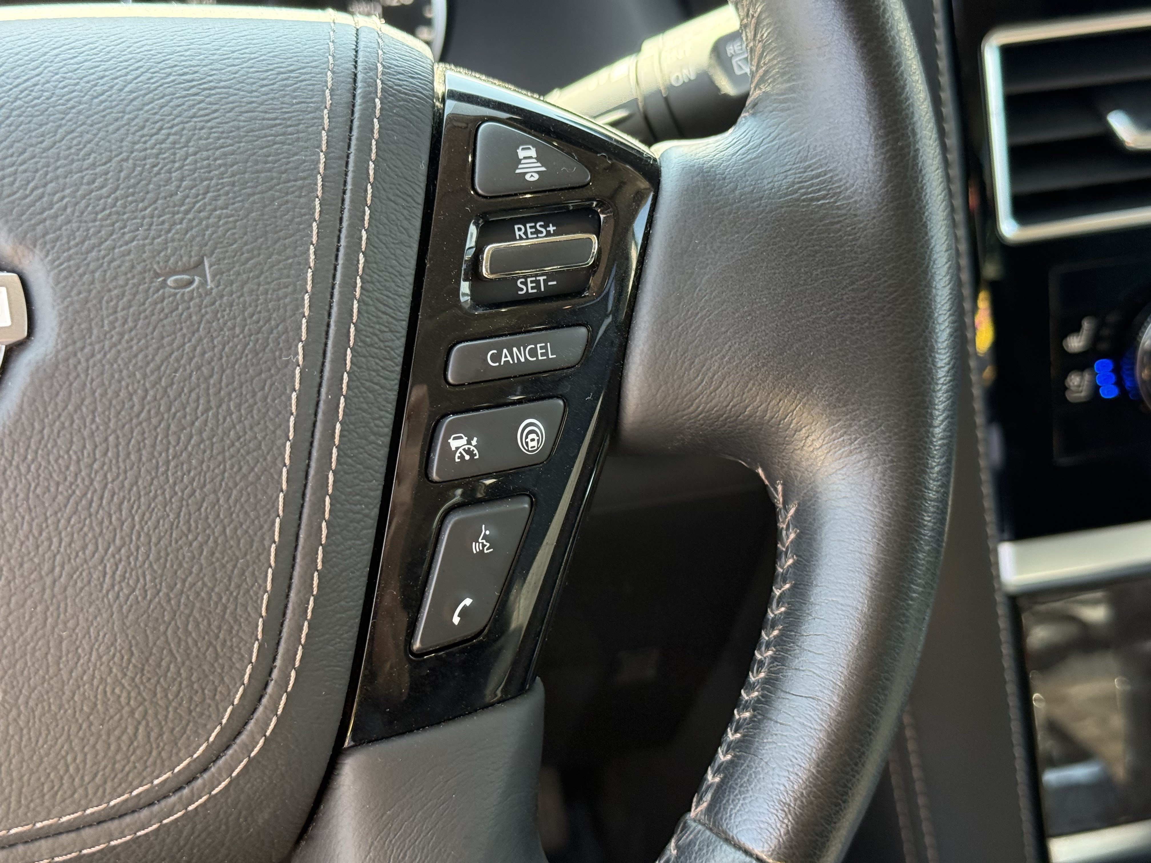 Used 2023 Nissan Armada Platinum w/ Captain's Chairs Package AWD/4WD image 17