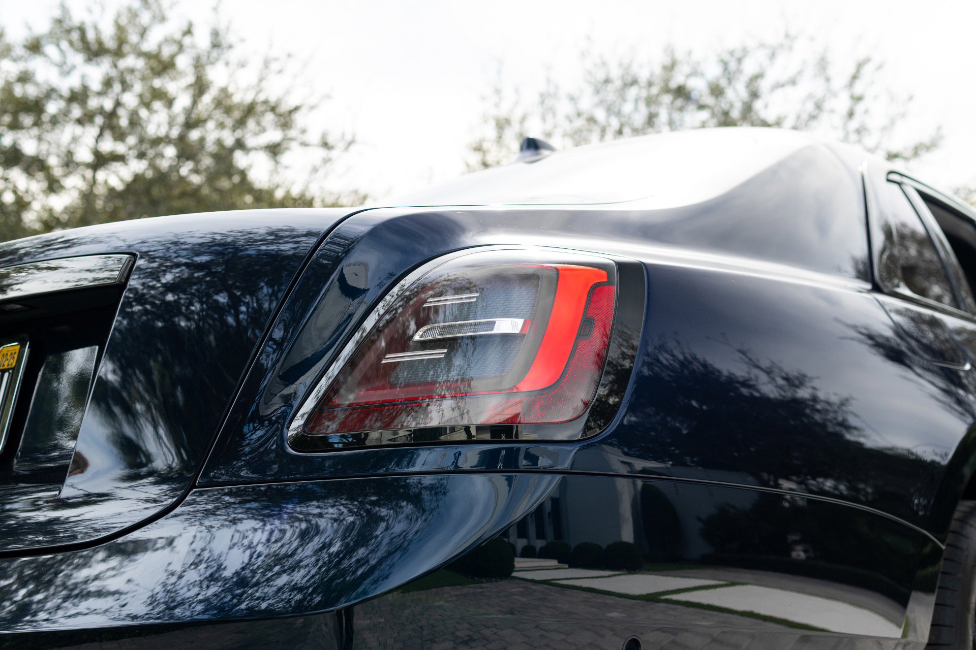 Used 2023 Rolls-Royce Ghost Black Badge w/ Black Badge Ghost Package image 25