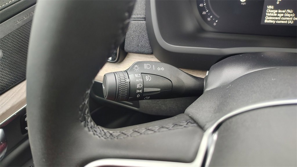 New 2026 Volvo XC90 T8 Plus w/ Protection Package Premier image 18