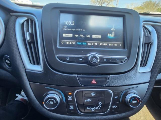 Used 2017 Chevrolet Malibu LS FWD image 16
