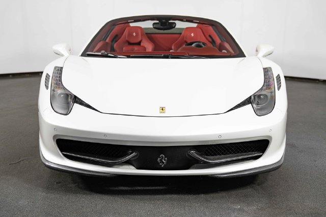 Used 2014 Ferrari 458 Spider RWD image 3