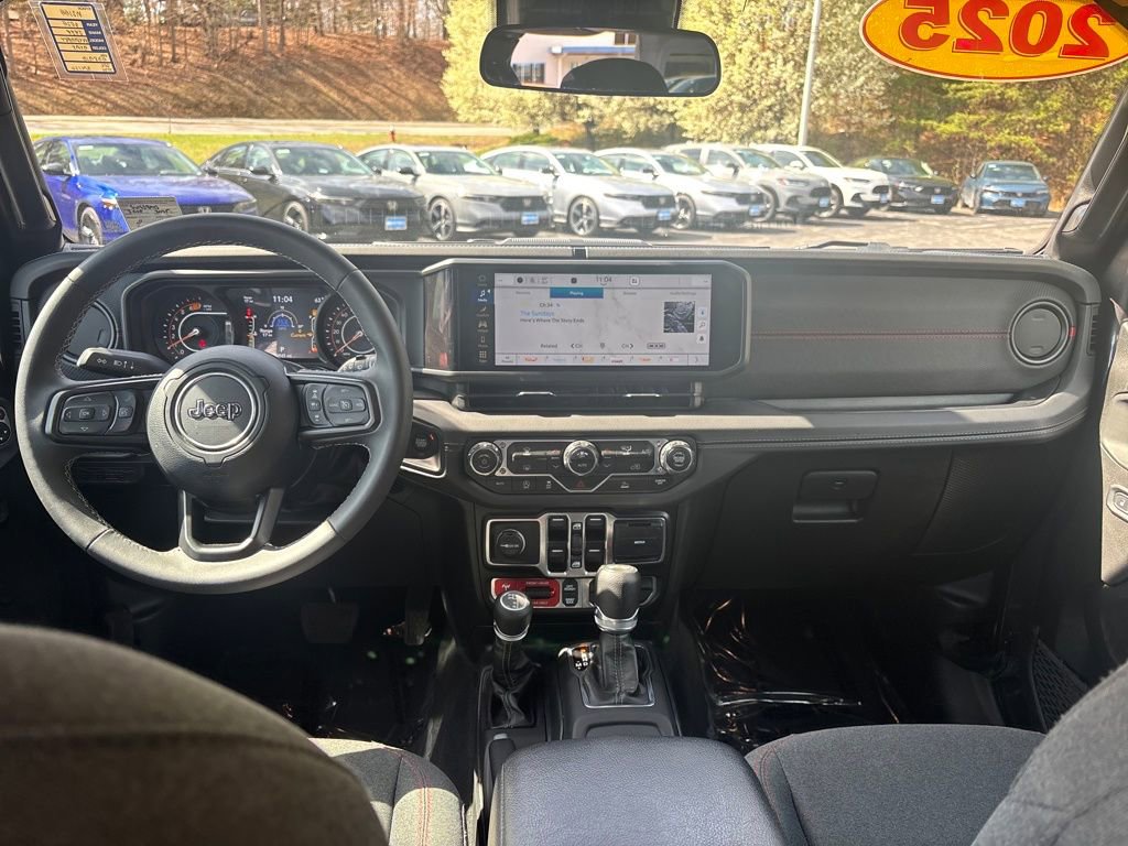 Used 2025 Jeep Wrangler Rubicon image 19