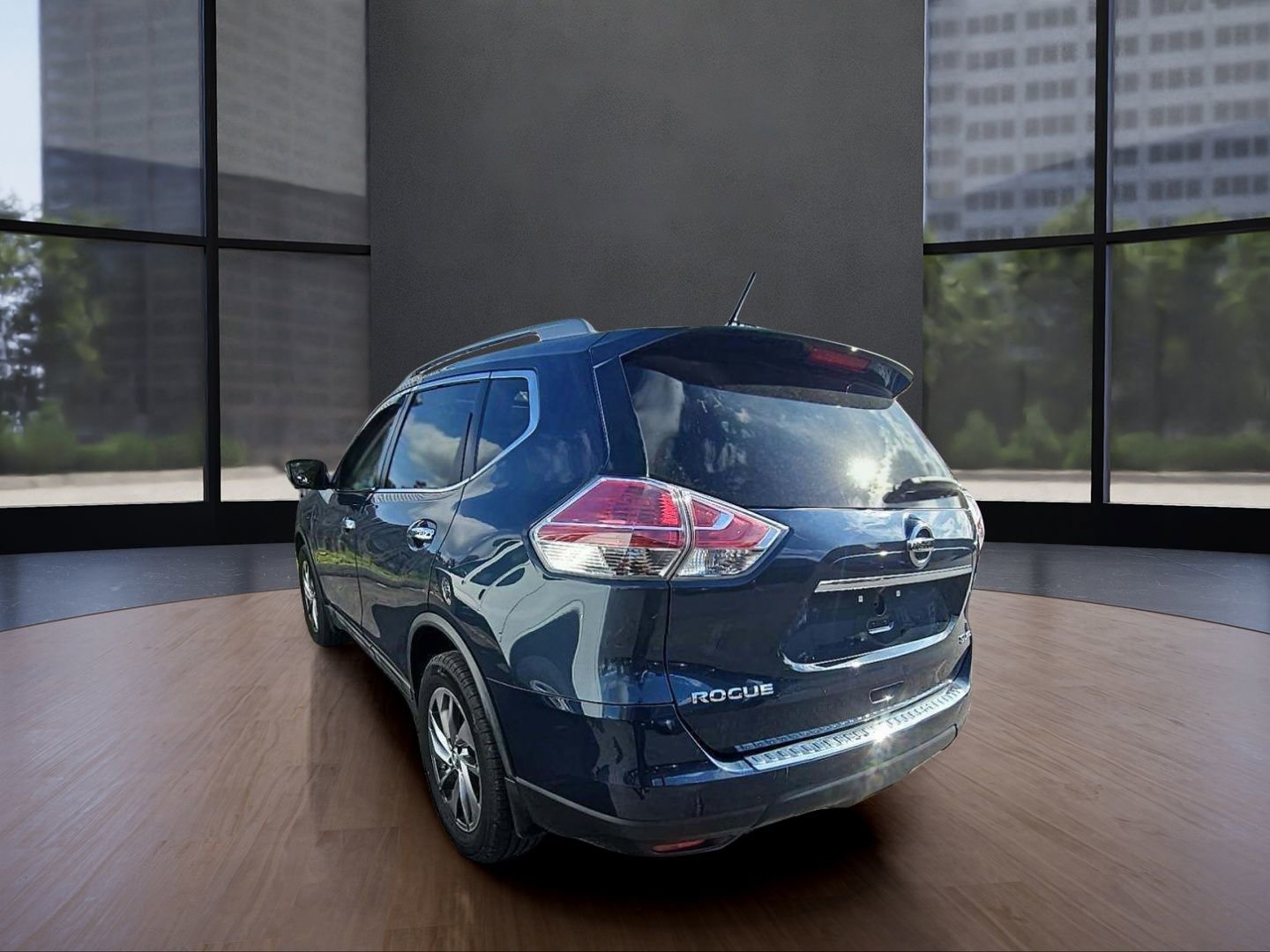 Used 2015 Nissan Rogue SL w/ SL Premium Package image 4