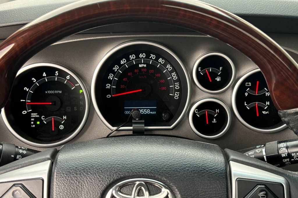 Used 2015 Toyota Sequoia Platinum AWD/4WD image 24