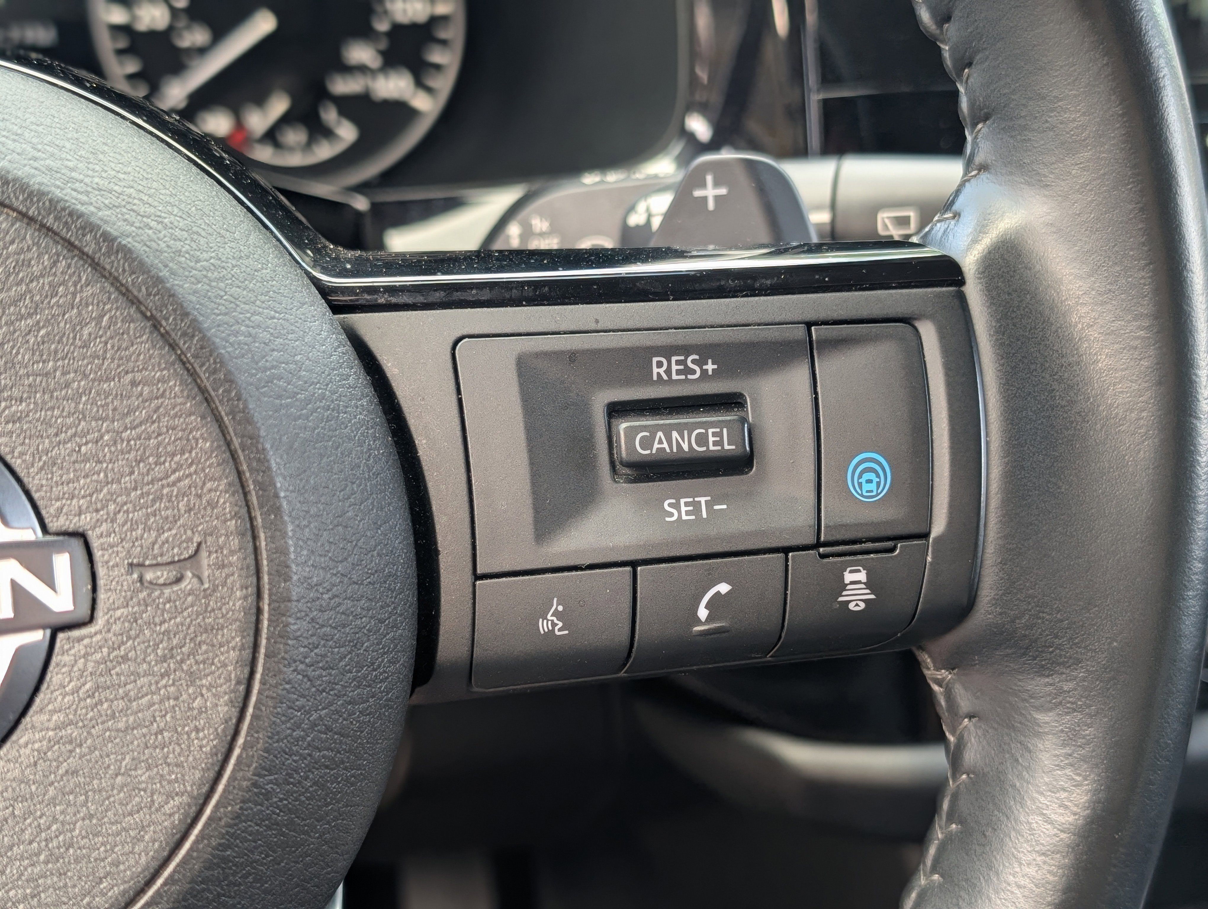 Used 2022 Nissan Pathfinder SL image 18