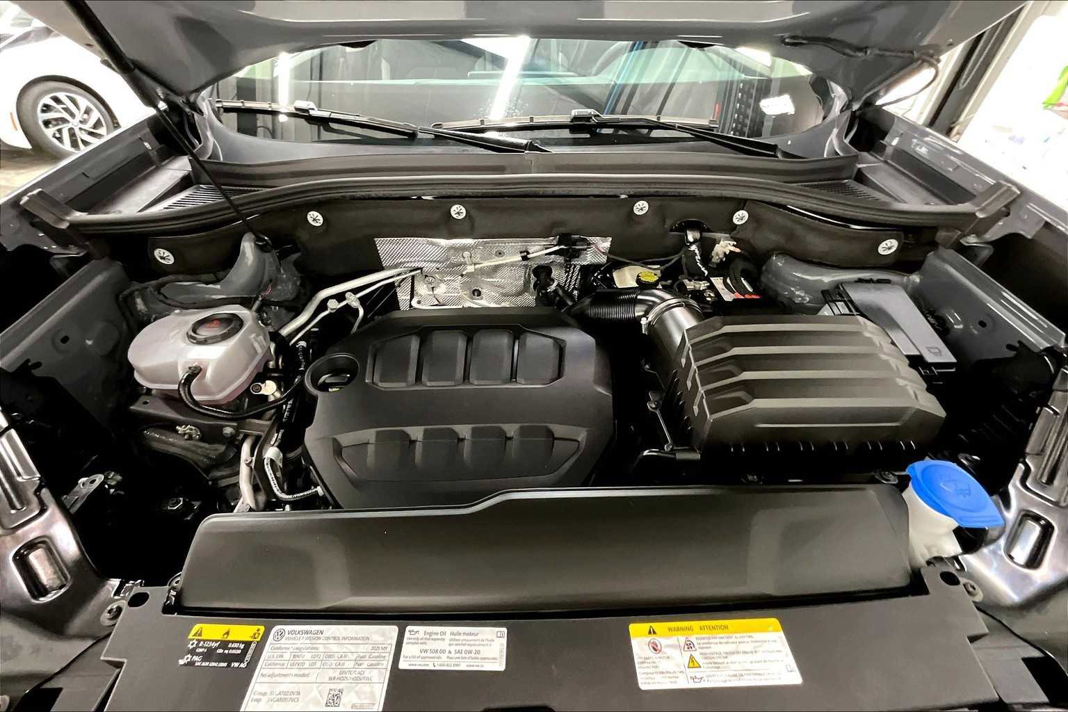 Used 2025 Volkswagen Atlas Peak Edition SE image 13