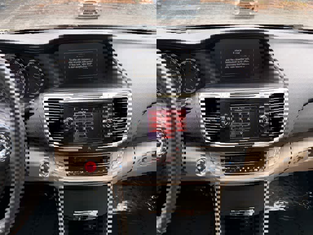 Used 2013 Honda Accord EX-L image 17