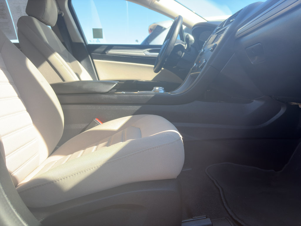 Used 2020 Ford Fusion S FWD image 21