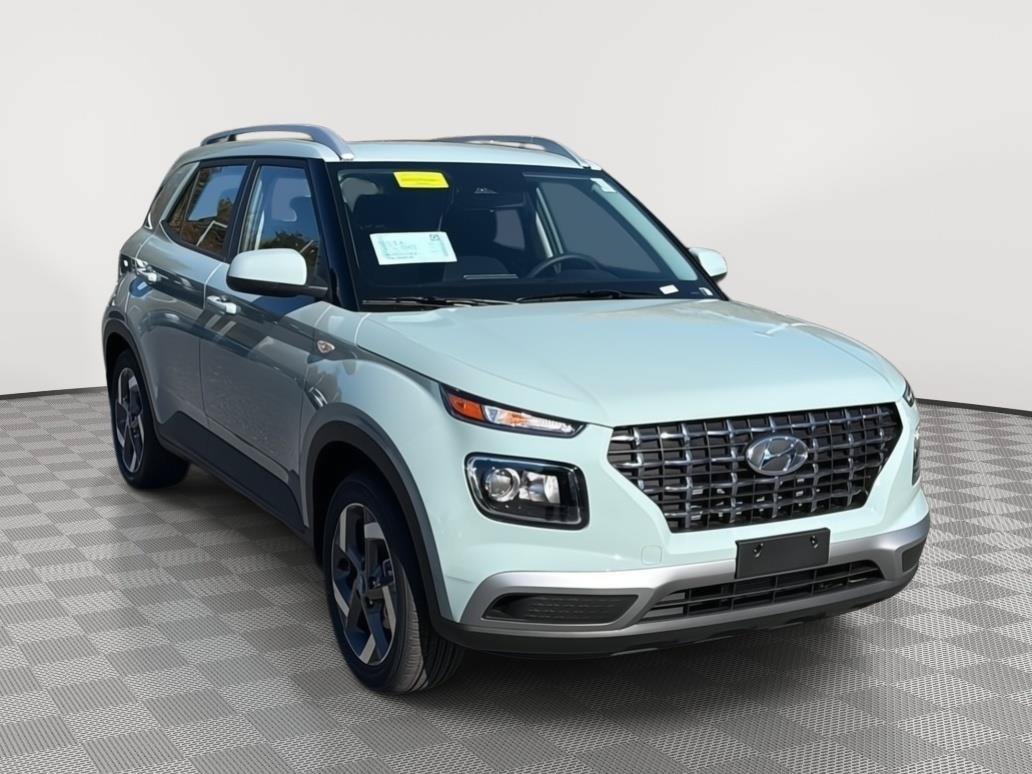 New 2026 Hyundai Venue SEL FWD image 4