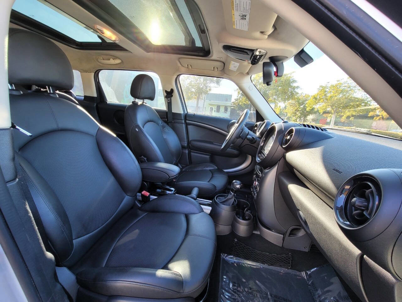 Used 2016 MINI Cooper Clubman image 12