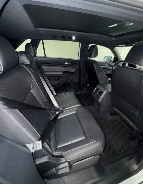 Used 2021 Volkswagen Atlas Cross Sport SEL R-Line image 14