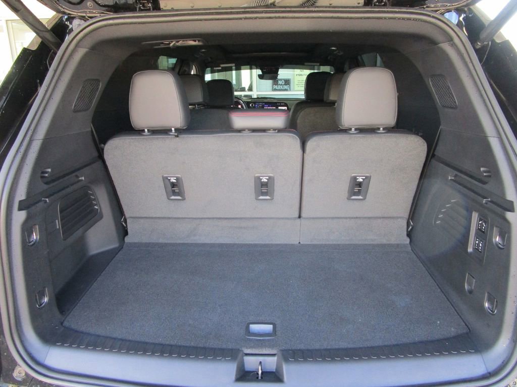 Used 2024 Chevrolet Traverse RS image 10