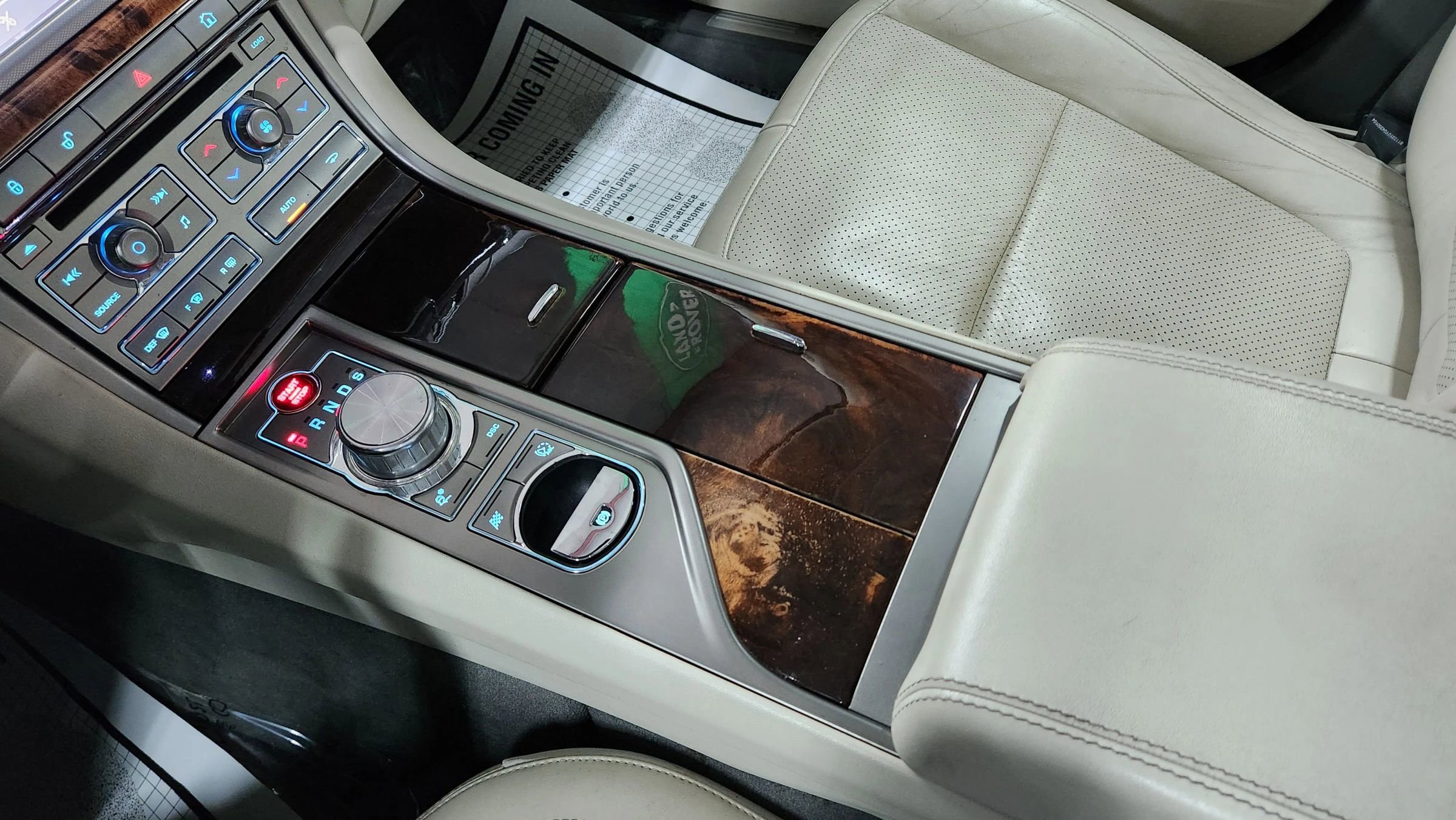 Used 2011 Jaguar XF Portfolio image 36