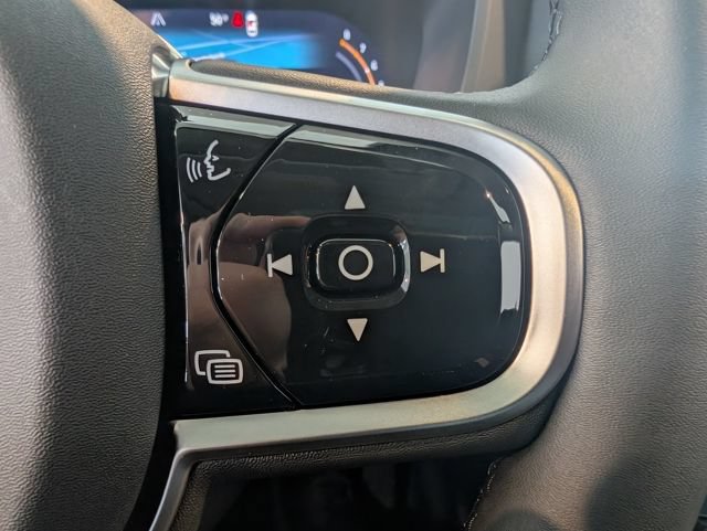 Used 2026 Volvo XC60 B5 Plus w/ Climate Package AWD/4WD image 18