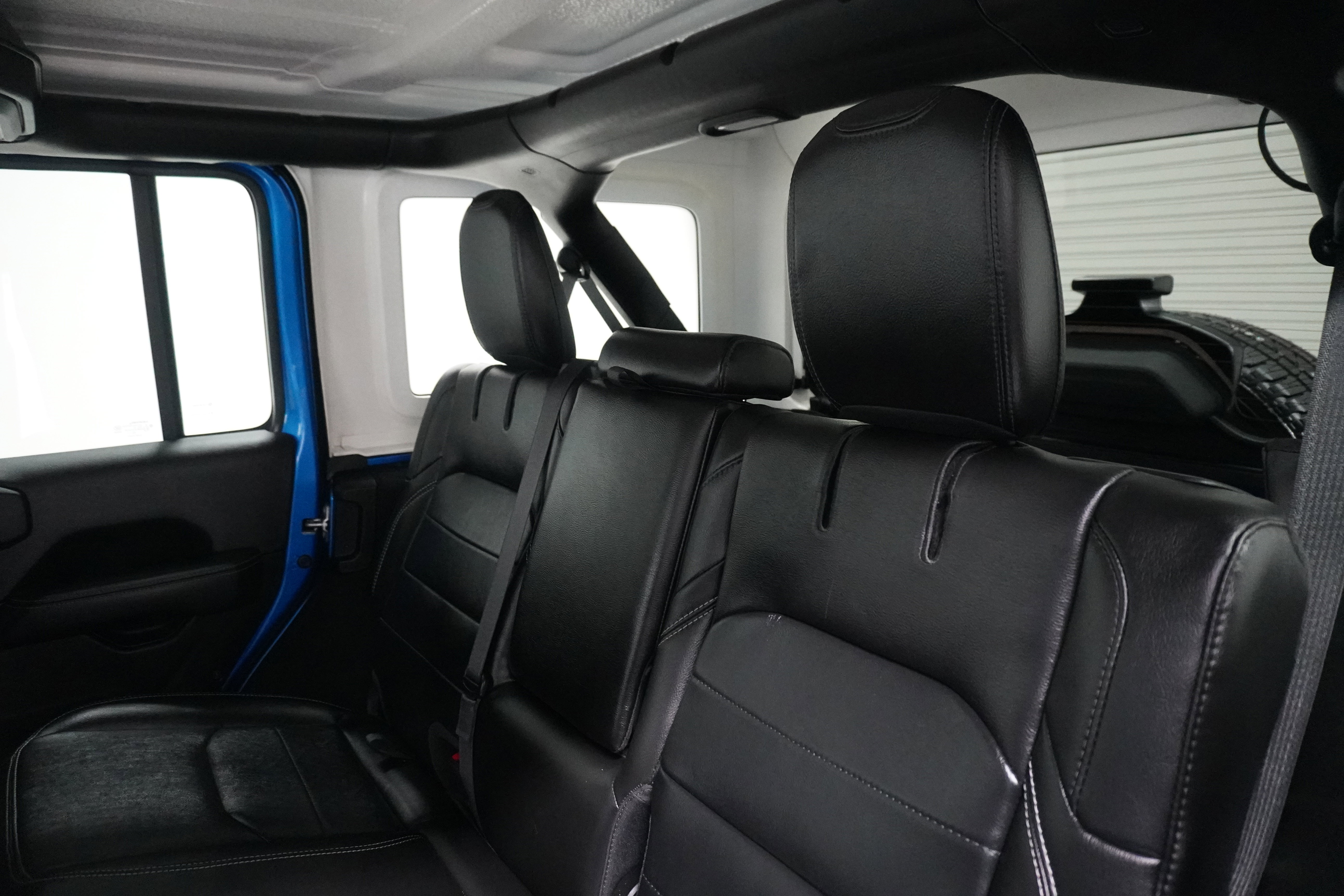 Used 2022 Jeep Wrangler Unlimited Sahara w/ Cold Weather Group image 14