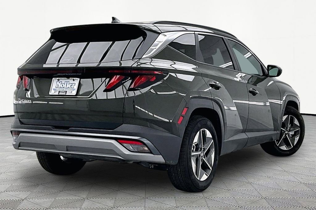 Used 2026 Hyundai Tucson SEL FWD image 2