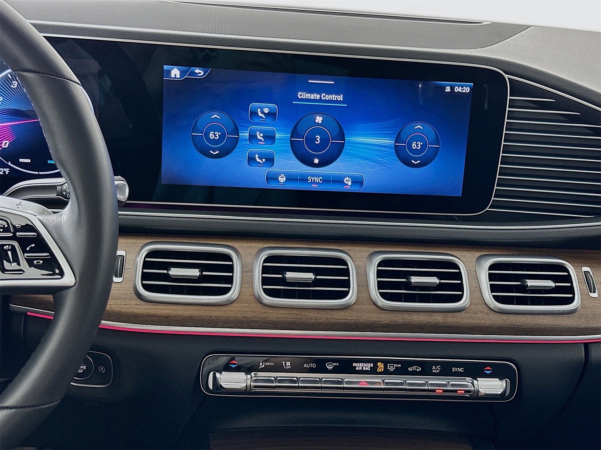 Used 2025 Mercedes-Benz GLE 350 4MATIC image 17