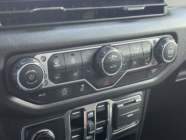 Used 2025 Jeep Wrangler Unlimited Sport AWD/4WD image 30