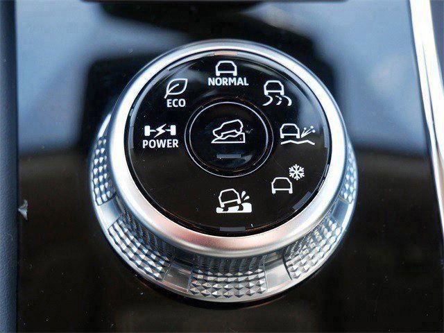 Used 2025 Mitsubishi Outlander SE image 26