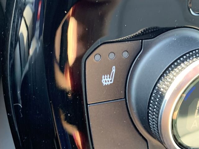 Used 2021 Toyota Highlander XLE image 28