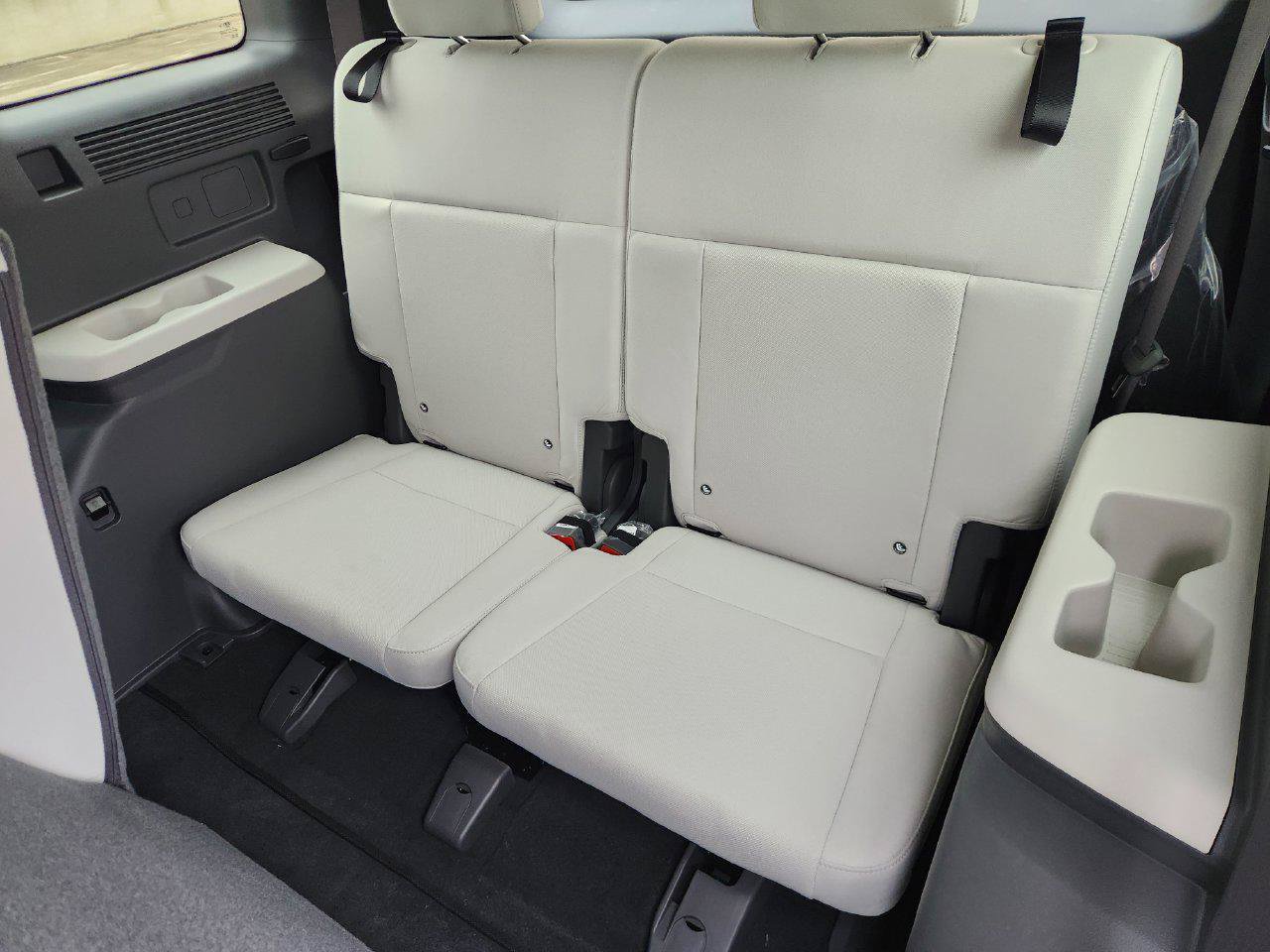 New 2026 Hyundai Santa Fe SE FWD image 28