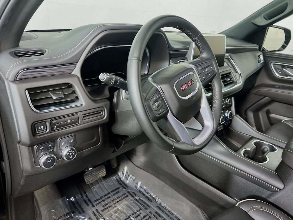 Certified 2024 GMC Yukon SLT w/ LPO, Floor Liner Package AWD/4WD image 8