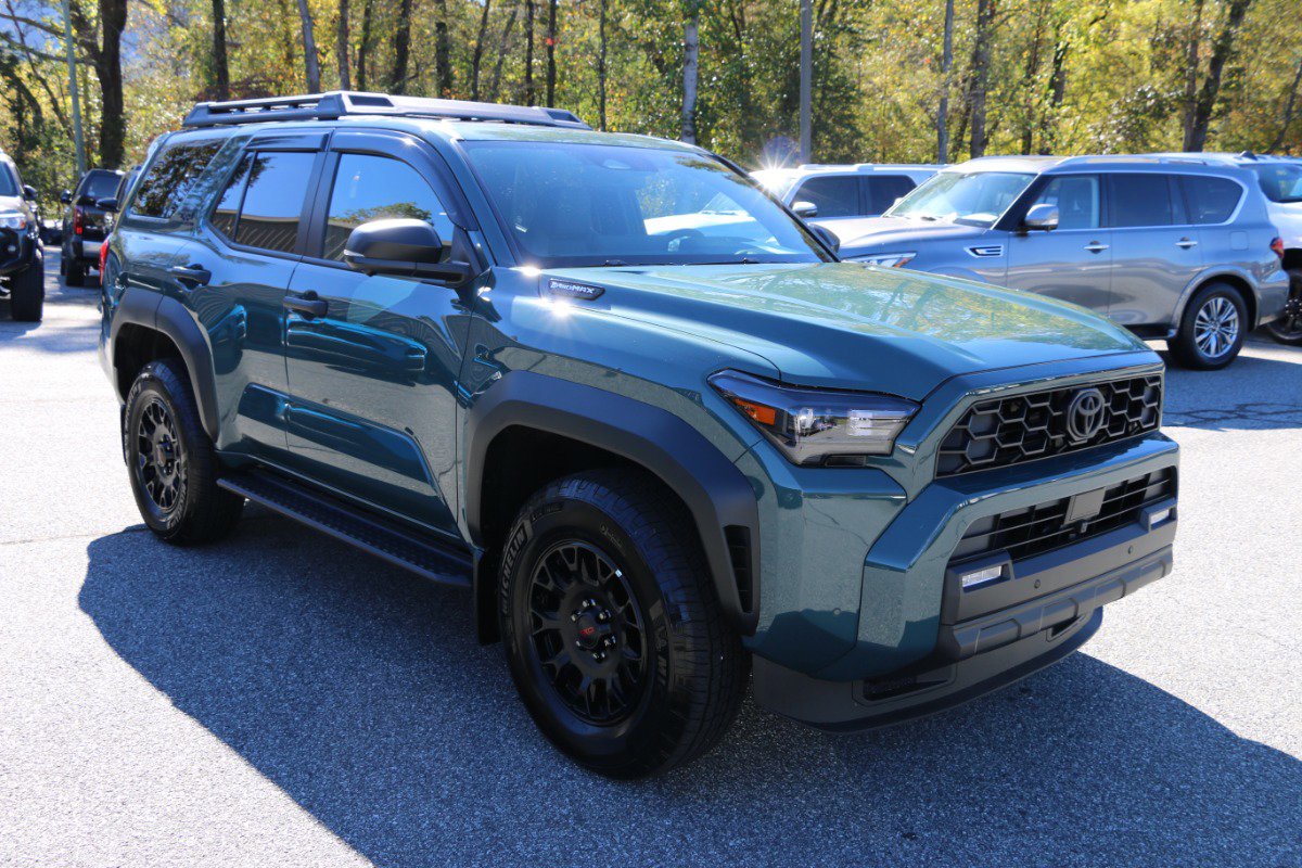 Used 2025 Toyota 4Runner TRD Off-Road image 10