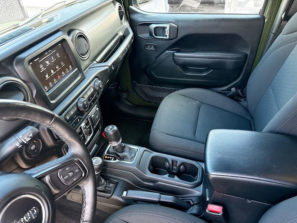 Used 2023 Jeep Wrangler Unlimited w/ Cold Weather Group image 26