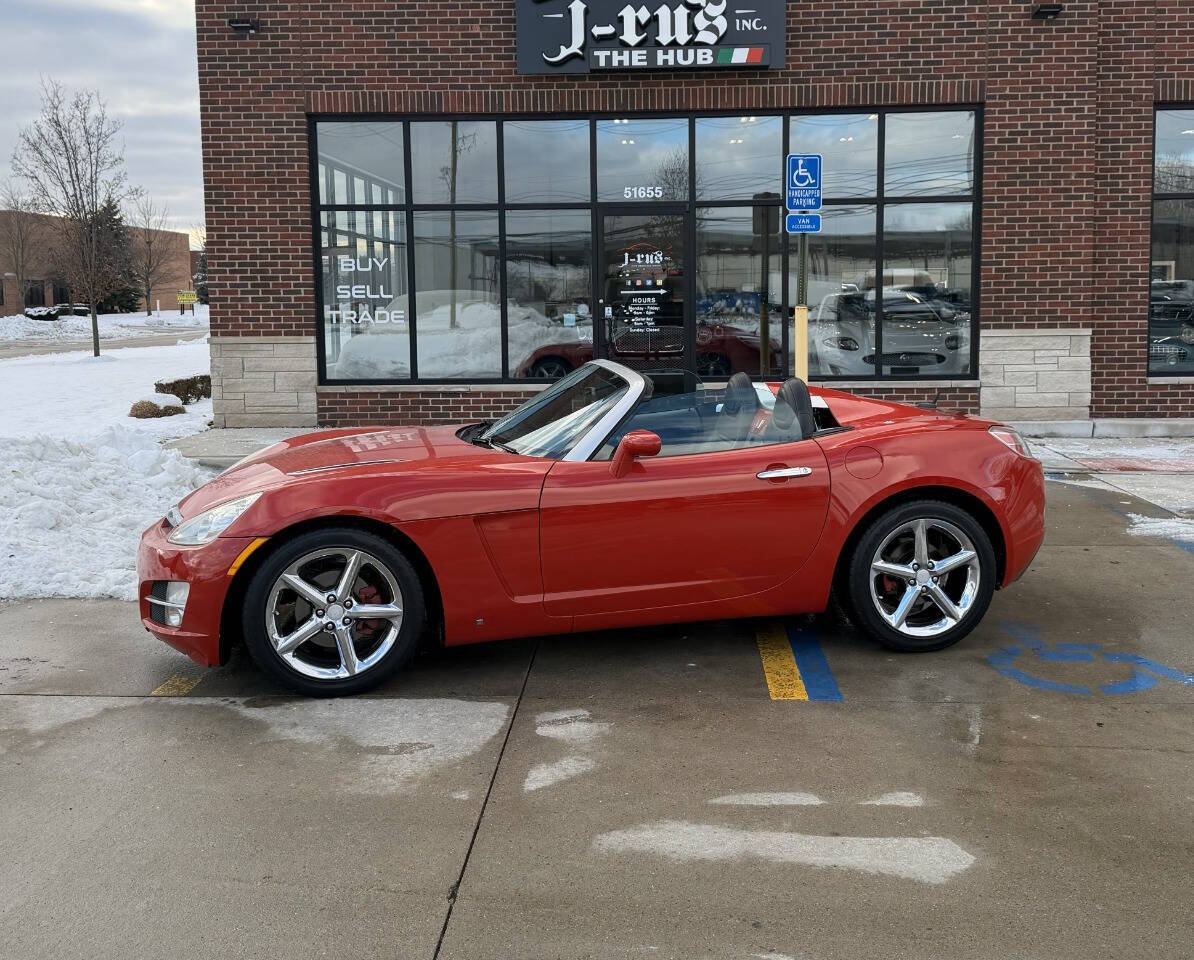 Used 2009 Saturn Sky w/ Premium Trim Package image 2