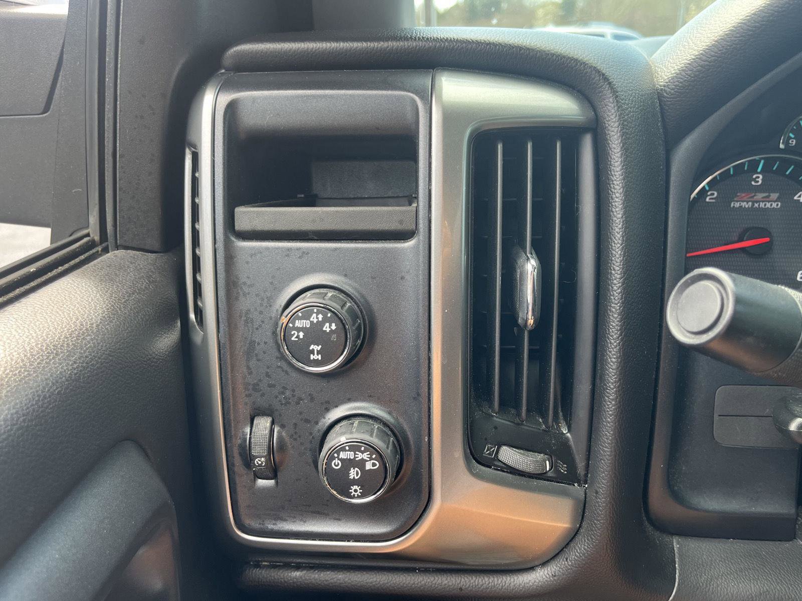 Used 2015 Chevrolet Silverado 1500 LT w/ All Star Edition AWD/4WD image 9