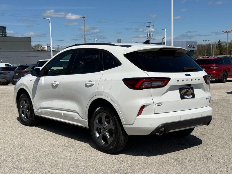 Certified 2024 Ford Escape ST-Line w/ Tech Pack #1 AWD/4WD image 9