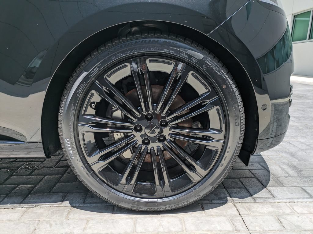 New 2026 Land Rover Range Rover SE AWD/4WD image 10
