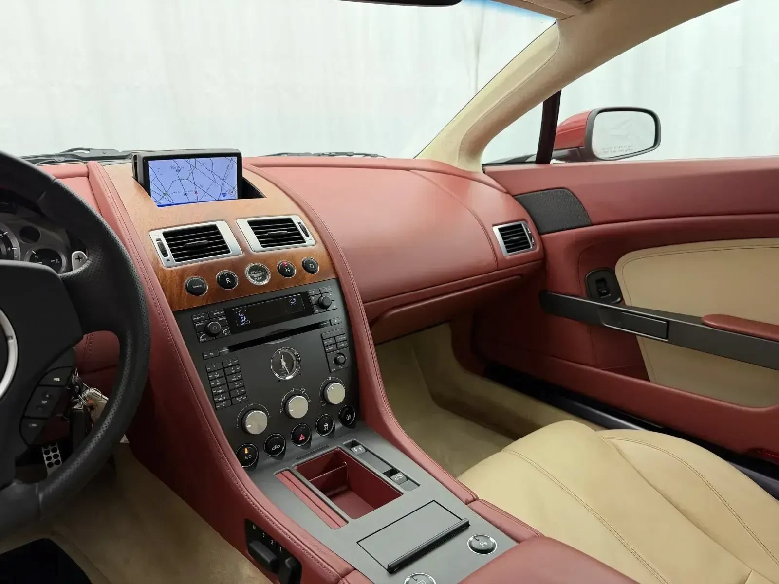 Used 2007 Aston Martin V8 Vantage Coupe RWD image 16