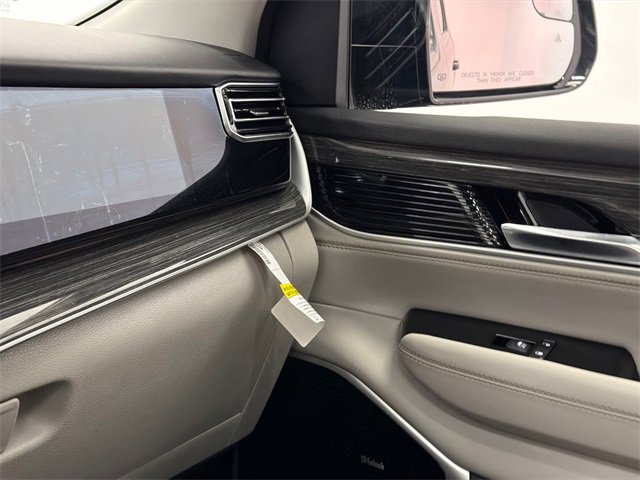 Used 2022 Jeep Wagoneer Series III w/ Premium Group I image 37