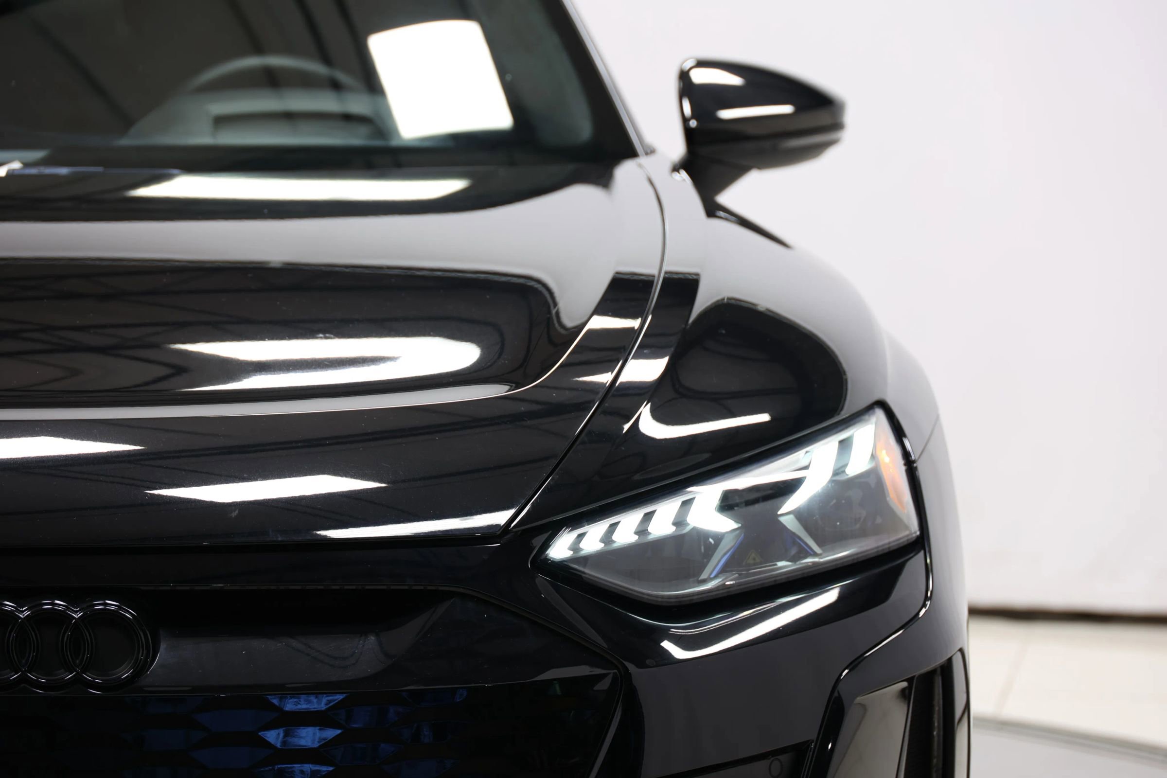 Used 2022 Audi RS e-tron GT w/ Carbon Performance Package image 95