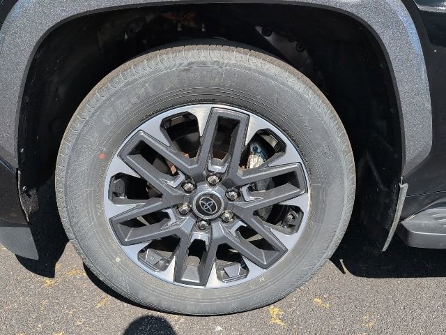 Used 2023 Toyota Sequoia Limited w/ Tow Technology Package AWD/4WD image 10
