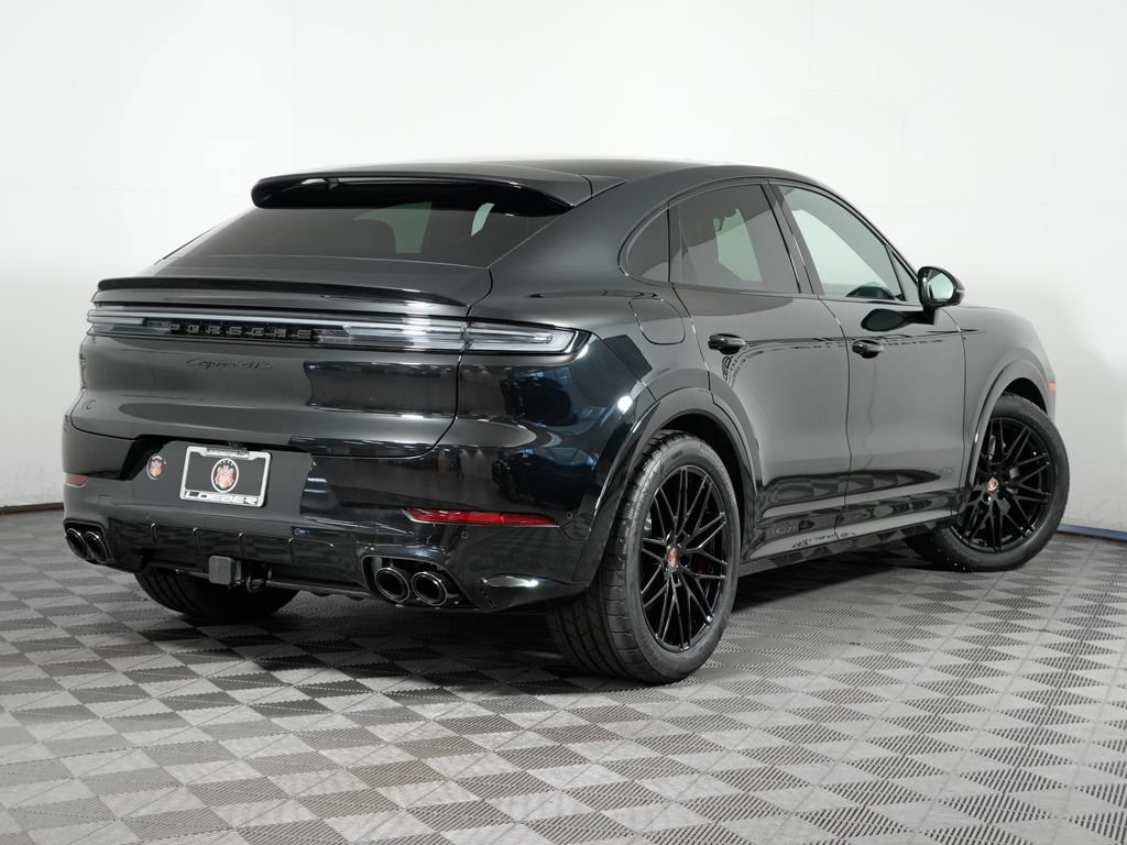 Used 2026 Porsche Cayenne GTS AWD/4WD image 7