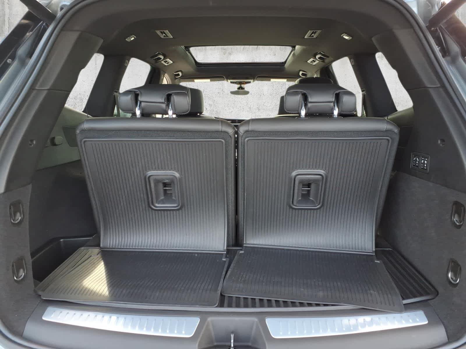 Used 2023 Cadillac XT6 Premium Luxury w/ Technology Package AWD/4WD image 12