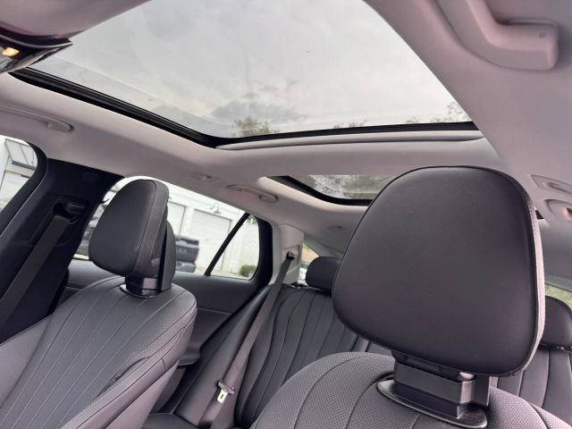 Used 2025 Mercedes-Benz E 450 4MATIC All-Terrain Wagon image 19