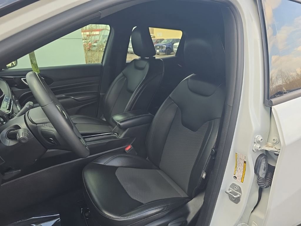 Used 2022 Jeep Compass Altitude image 10