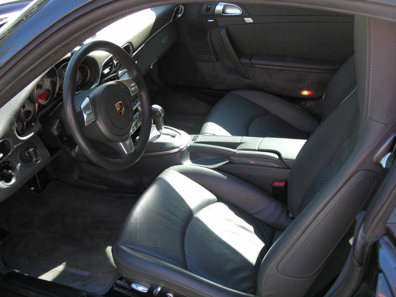 Used 2006 Porsche 911 Carrera S RWD image 3