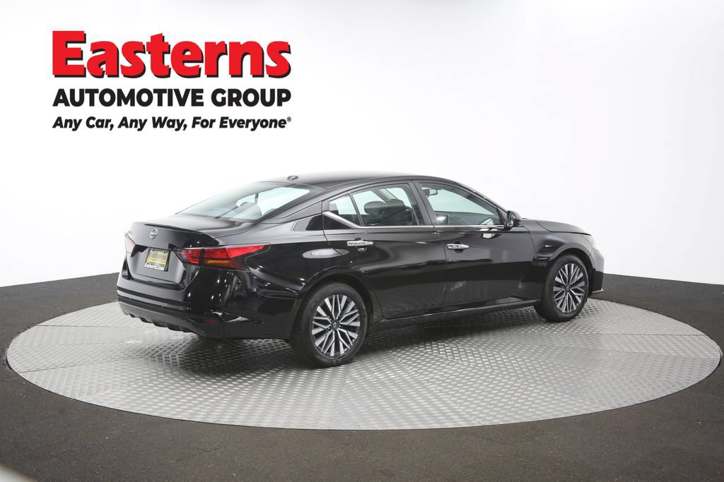 Used 2025 Nissan Altima 2.5 SV FWD image 42