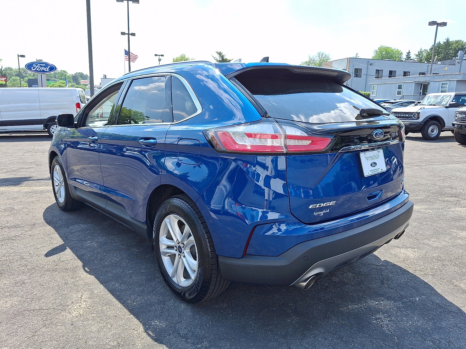 Used 2020 Ford Edge SEL w/ Convenience Package AWD/4WD image 4