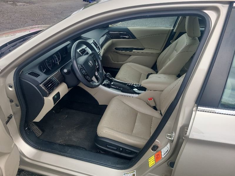 Used 2017 Honda Accord EX-L image 13