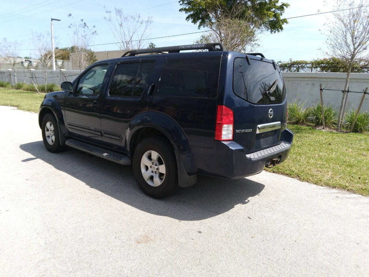 Used 2006 Nissan Pathfinder SE w/ (G01) SE Comfort Pkg AWD/4WD image 8