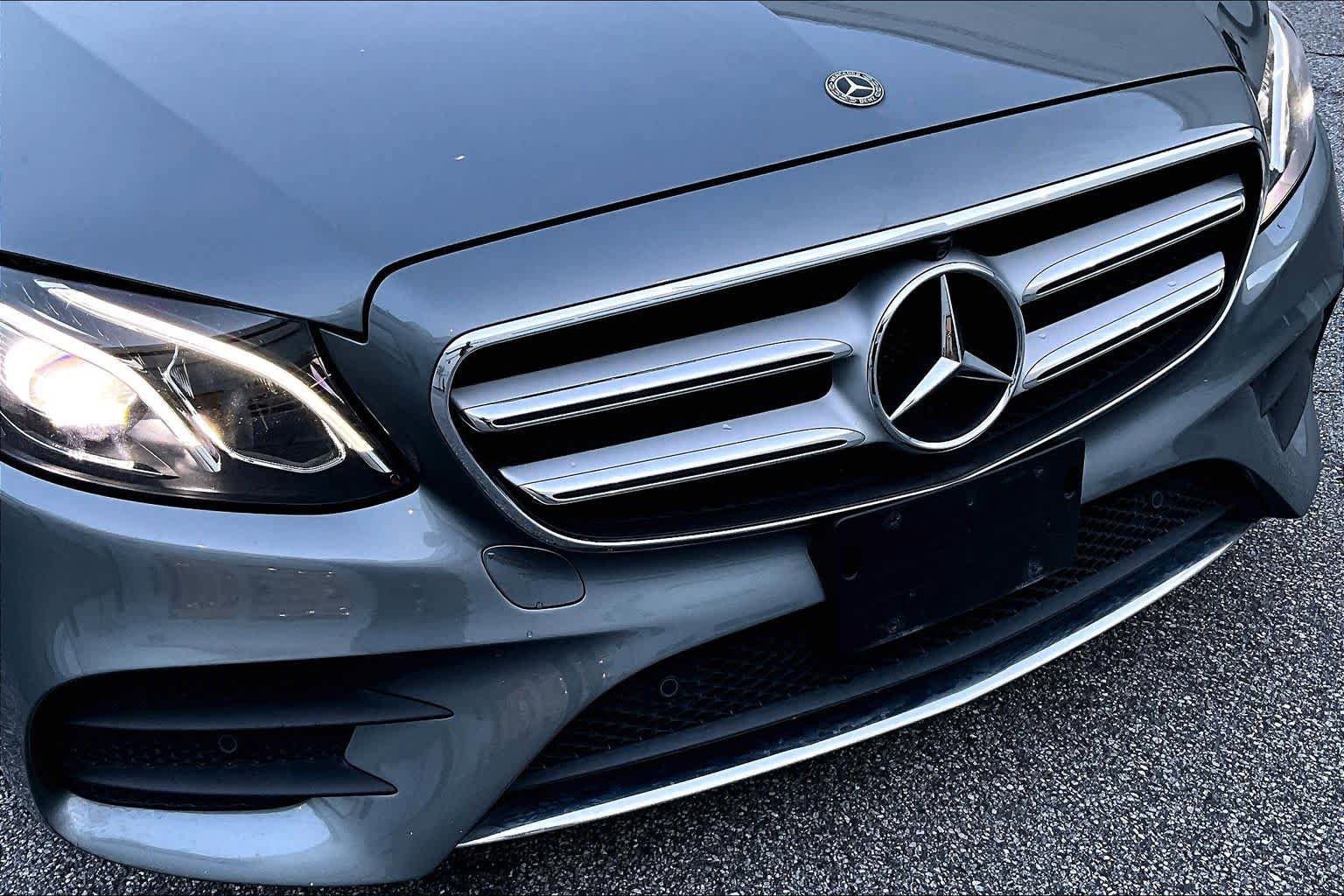 Used 2019 Mercedes-Benz E 450 4MATIC Sedan w/ Premium Package image 30