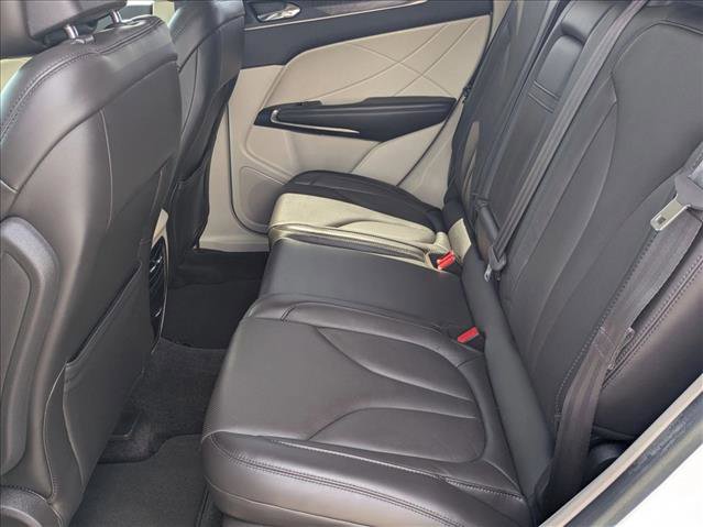 Used 2017 Lincoln MKC Reserve FWD image 19